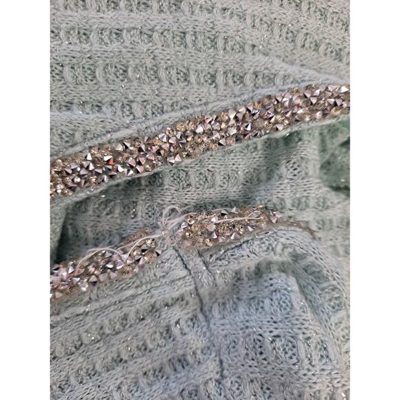 Juicy Couture Gray Rayon Blend Waffle Knit Jewel Trim V-Neck Sweater Size S - Picture 8 of 9